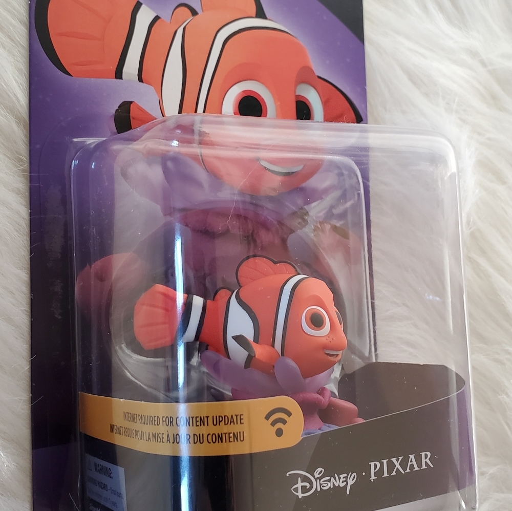 2Pcs- Disney Finding Nemo Dory Plush and Disney Infinity Play Character Nemo - Picture 8 of 9